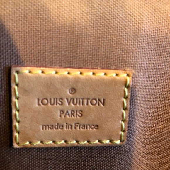 SOLD-Authentic Louis Vuitton Tivoli GM - Picture 7 of 8